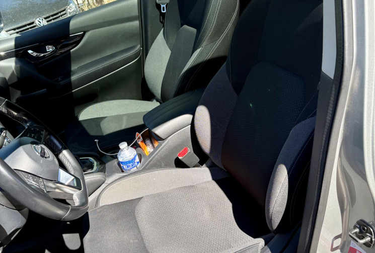 Nissan Qashqai 1.5 DCI N-Connecta 115 DCT / Suivi Nissan / Caméra 360 / Toit Pano / CarPlay 