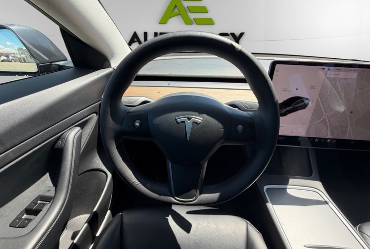 Tesla Model 3 SR +  / 285 CH / SOH 92.6 % / 