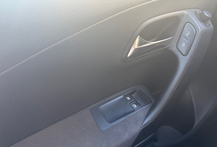 Volkswagen Polo 1.6 TDI DSG7 90CH