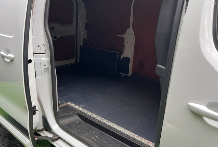 Peugeot Expert  III VUL Standard 1.5 Blue HDi 16V Fourgon moyen S&S 102 cv