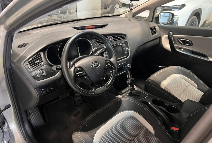 Kia Ceed 1.6 GDI 135 CH DCT6 PREMIUM / PREMIERE MAIN