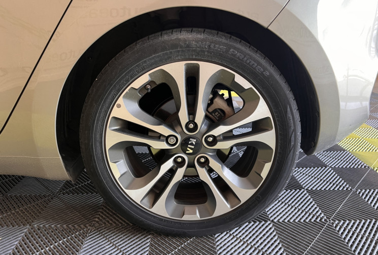 Kia Ceed 1.6 GDI 135 CH DCT6 PREMIUM / PREMIERE MAIN