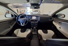 Volvo V40 D2 2.0 TDi 120 CROSS COUNTRY FINITION PRO GEARTRONIC S&S / ENTRETIEN A JOUR