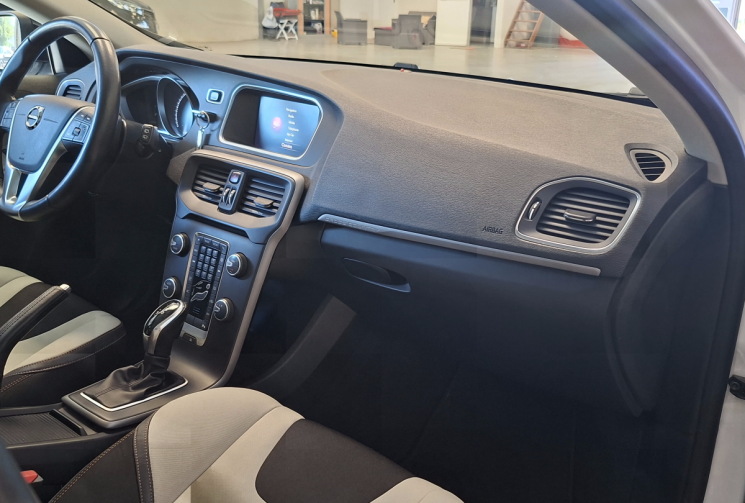 Volvo V40 D2 2.0 TDi 120 CROSS COUNTRY FINITION PRO GEARTRONIC S&S / ENTRETIEN A JOUR