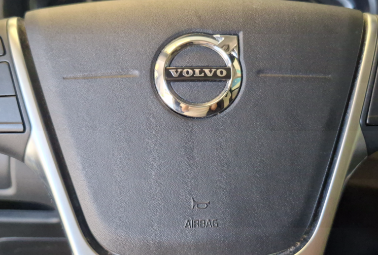 Volvo V40 D2 2.0 TDi 120 CROSS COUNTRY FINITION PRO GEARTRONIC S&S / ENTRETIEN A JOUR