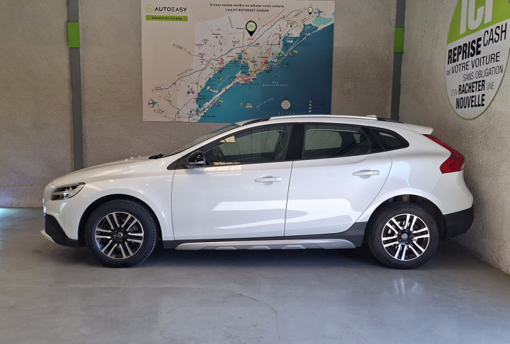 Volvo V40 D2 2.0 TDi 120 CROSS COUNTRY MOMENTUM PRO GEARTRONIC S&S / ENTRETIEN A JOUR