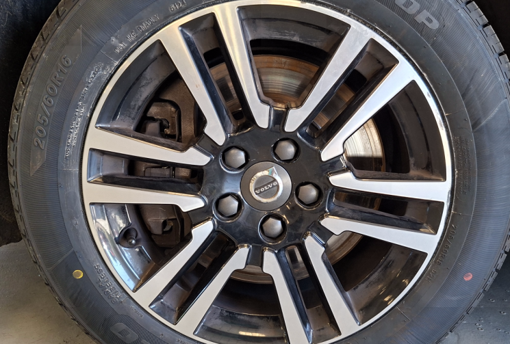 Volvo V40 D2 2.0 TDi 120 CROSS COUNTRY FINITION PRO GEARTRONIC S&S / ENTRETIEN A JOUR