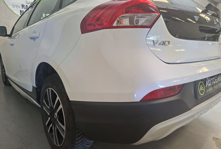 Volvo V40 D2 2.0 TDi 120 CROSS COUNTRY FINITION PRO GEARTRONIC S&S / ENTRETIEN A JOUR