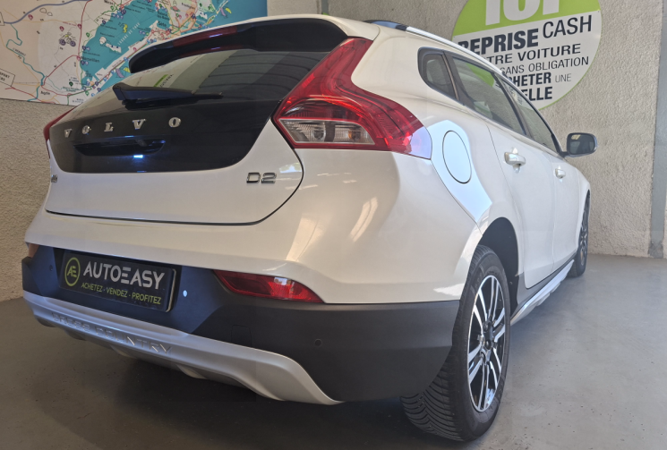 Volvo V40 D2 2.0 TDi 120 CROSS COUNTRY FINITION PRO GEARTRONIC S&S / ENTRETIEN A JOUR