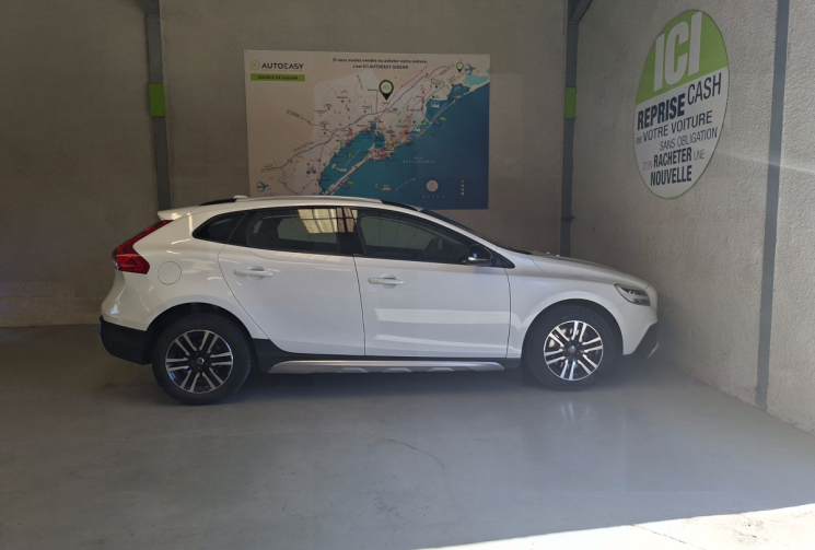 Volvo V40 D2 2.0 TDi 120 CROSS COUNTRY FINITION PRO GEARTRONIC S&S / ENTRETIEN A JOUR