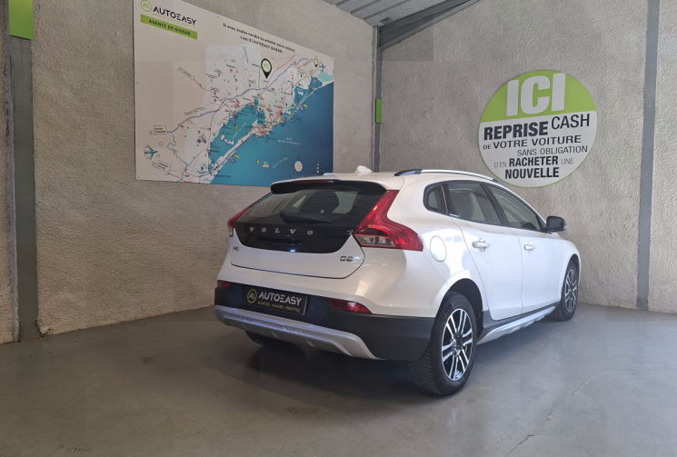Volvo V40 D2 2.0 TDi 120 CROSS COUNTRY FINITION PRO GEARTRONIC S&S / ENTRETIEN A JOUR