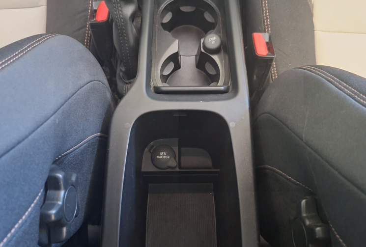 Volvo V40 D2 2.0 TDi 120 CROSS COUNTRY FINITION PRO GEARTRONIC S&S / ENTRETIEN A JOUR
