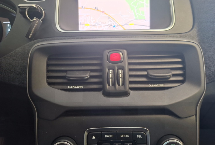 Volvo V40 D2 2.0 TDi 120 CROSS COUNTRY FINITION PRO GEARTRONIC S&S / ENTRETIEN A JOUR