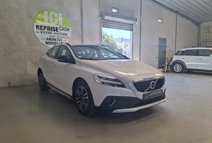 Volvo V40 D2 2.0 TDi 120 CROSS COUNTRY FINITION PRO GEARTRONIC S&S / ENTRETIEN A JOUR