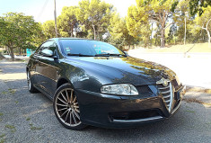 Alfa Romeo GT 1.9 JTD 150 CH - Bose - Cuir chauffant - Radars - Distribution à jour !