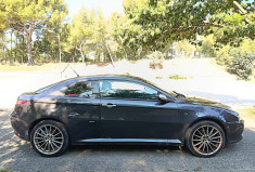 Alfa Romeo GT 1.9 JTD 150 CH - Bose - Cuir chauffant - Radars - Distribution à jour !