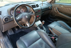Alfa Romeo GT 1.9 JTD 150 CH - Bose - Cuir chauffant - Radars - Distribution à jour !
