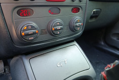 Alfa Romeo GT 1.9 JTD 150 CH - Bose - Cuir chauffant - Radars - Distribution à jour !