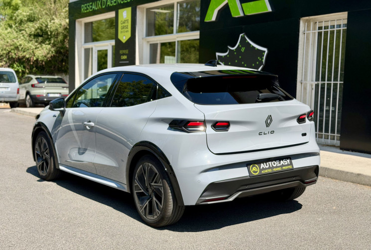 Renault Clio 6 Esprit Alpine 1.8 E-Tech 160 Full HYBRID / HARMAN KARDON / ETAT NEUF / Garantie 04/28