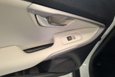 Volvo V40 D2 2.0 TDi 120 CROSS COUNTRY FINITION PRO GEARTRONIC S&S / ENTRETIEN A JOUR