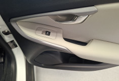 Volvo V40 D2 2.0 TDi 120 CROSS COUNTRY FINITION PRO GEARTRONIC S&S / ENTRETIEN A JOUR