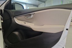 Volvo V40 D2 2.0 TDi 120 CROSS COUNTRY FINITION PRO GEARTRONIC S&S / ENTRETIEN A JOUR