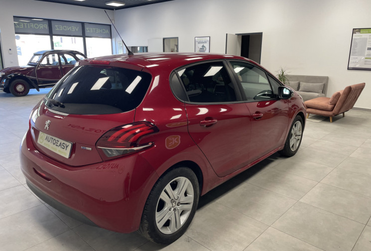 Peugeot 208 STYLE 1.2 82 cv Radar AR Clim Bluetooth GPS / Courroie changé