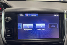 Peugeot 208 STYLE 1.2 82 cv Radar AR Clim Bluetooth GPS / Courroie changé