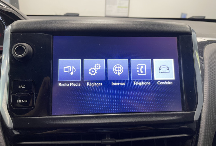 Peugeot 208 STYLE 1.2 82 cv Radar AR Clim Bluetooth GPS / Courroie changé