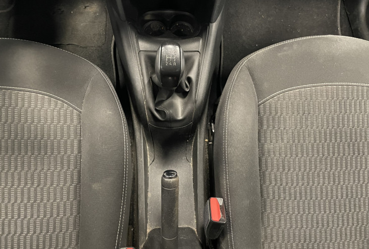 Peugeot 208 STYLE 1.2 82 cv Radar AR Clim Bluetooth GPS / Courroie changé