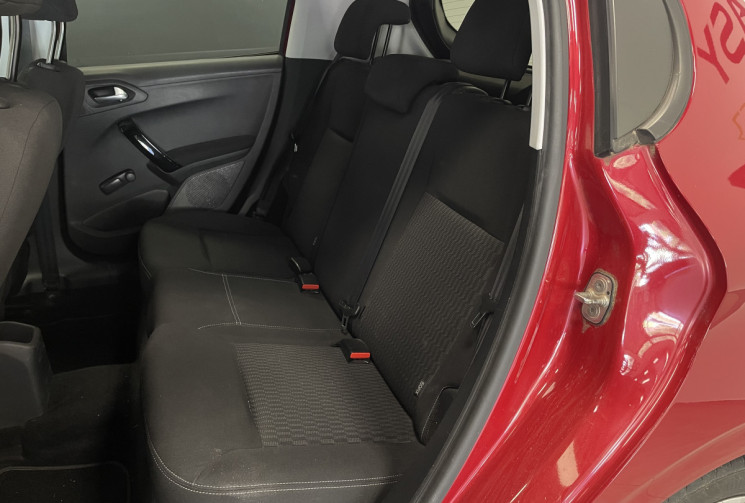 Peugeot 208 STYLE 1.2 82 cv Radar AR Clim Bluetooth GPS / Courroie changé