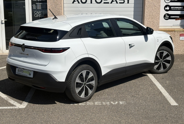 Renault Megane E-Tech EV60 130 ch Evolution super charge / Suivi RENAULT 93.5% / BATTERIE 60 KW