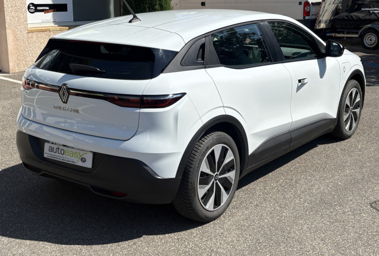 Renault Megane E-Tech EV60 130 ch Evolution super charge / Suivi RENAULT 93.5% / BATTERIE 60 KW