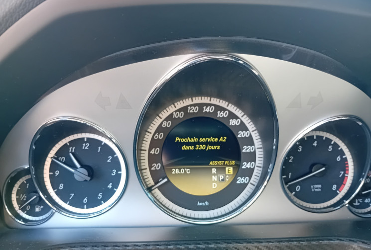 Mercedes CLASSE E 500 AMG V8 BI-TURBO 408 ch