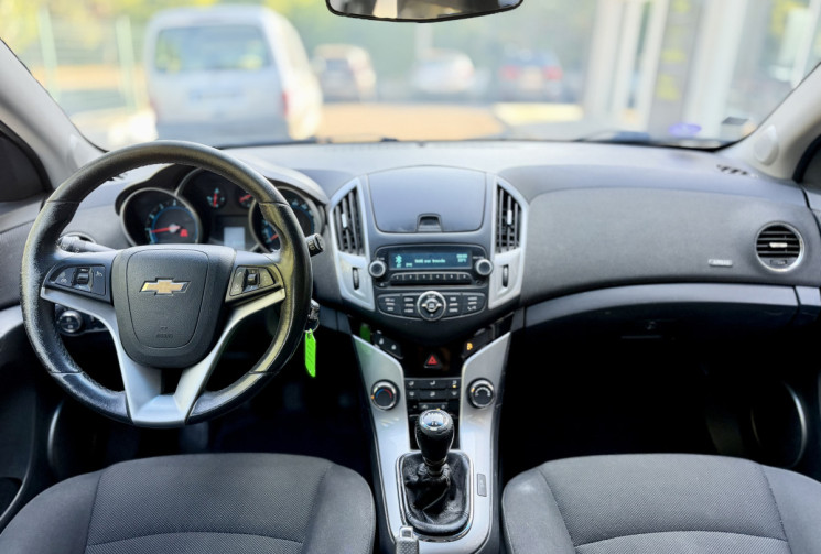 Chevrolet CRUZE Break (J308) 1.6 i 16V 124 cv / Entretien et distri a jour / CT ok / Garantie 6 mois