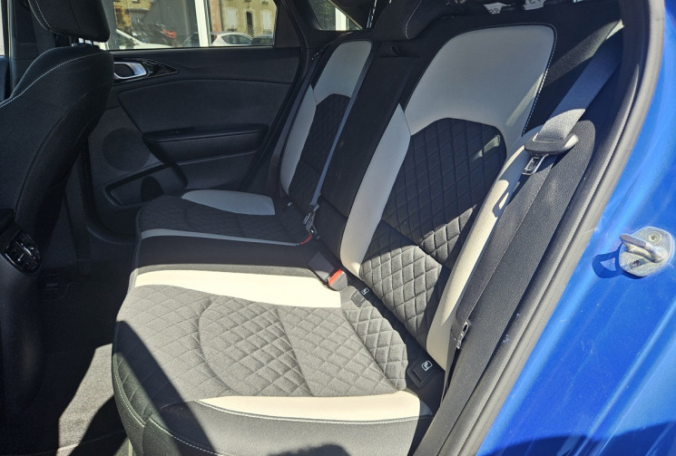 Kia Ceed III 1.6 CRDI 136 HYBRID BVA GT LINE