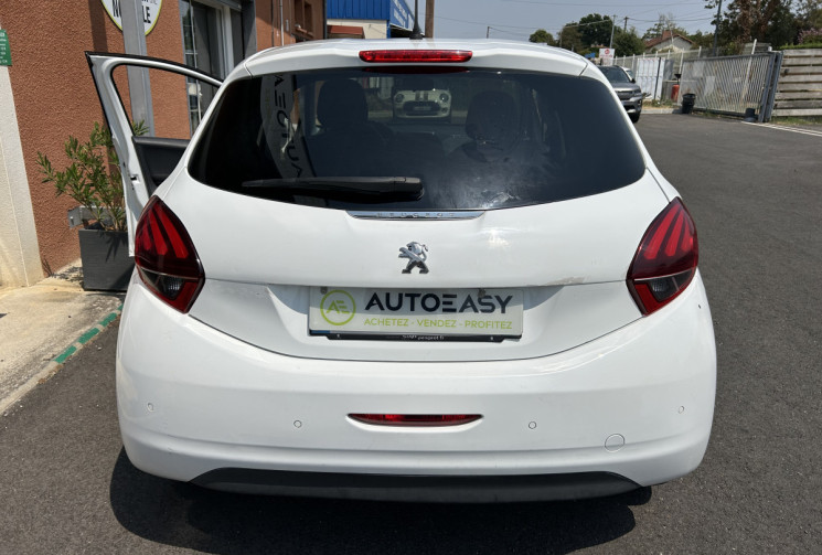 Peugeot 208 Style 1.6 Hdi 75 cv Distribution neuve