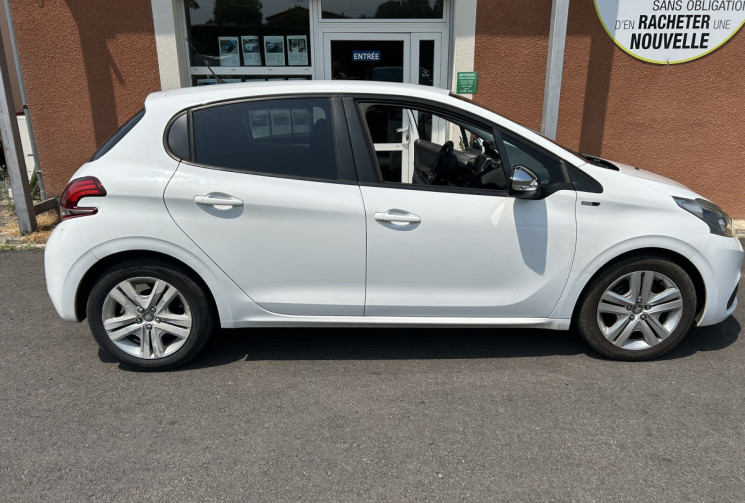 Peugeot 208 Style 1.6 Hdi 75 cv Distribution neuve