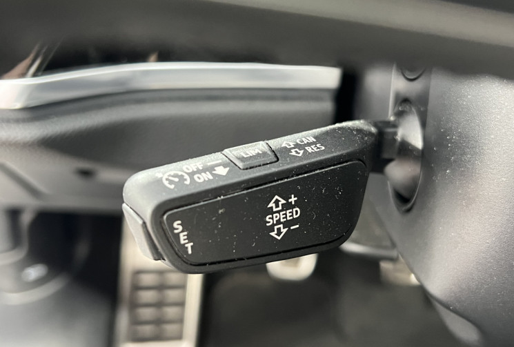 Audi Q3  1.5 TFSI 150 BUSINESS LINE / VIRTUAL COCKPIT / JANTES S LINE