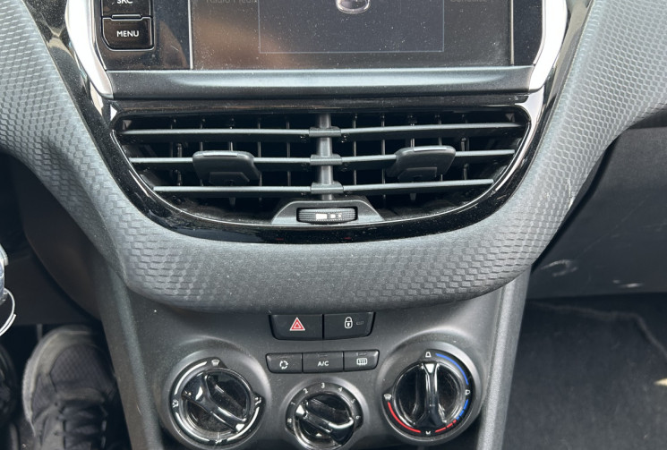 Peugeot 208 Style 1.6 Hdi 75 cv Distribution neuve