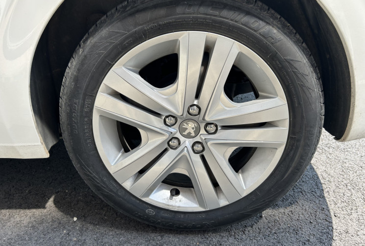 Peugeot 208 Style 1.6 Hdi 75 cv Distribution neuve