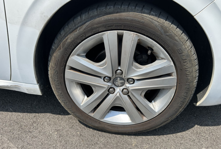Peugeot 208 Style 1.6 Hdi 75 cv Distribution neuve
