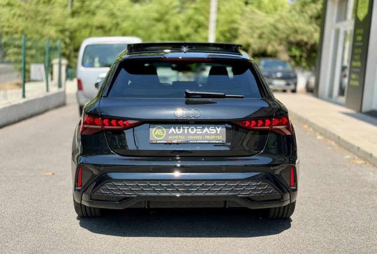 Audi A3 SPORTBACK S-Line 35 TFSi 150 S-Tronic / NEUVE / Toit ouvrant / Sonos / 360° / Garantie 12/27