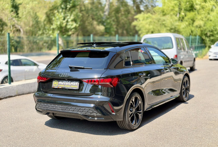 Audi A3 SPORTBACK S-Line 35 TFSi 150 S-Tronic / NEUVE / Toit ouvrant / Sonos / 360° / Garantie 12/27