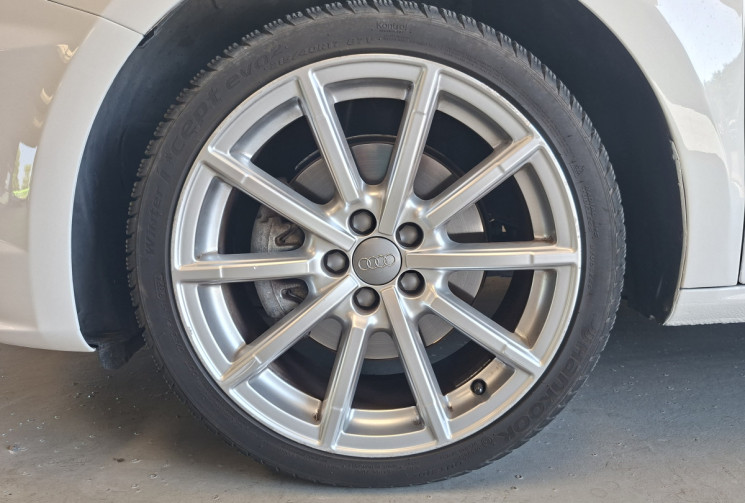 Audi A1 SPORTBACK  1.6 TDI 116 S-LINE/S-TRONIC 7 / JANTE 17