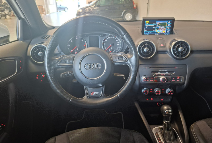 Audi A1 SPORTBACK  1.6 TDI 116 S-LINE/S-TRONIC 7 / JANTE 17
