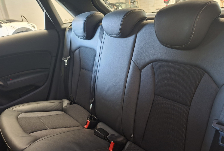 Audi A1 SPORTBACK  1.6 TDI 116 S-LINE/S-TRONIC 7 / JANTE 17