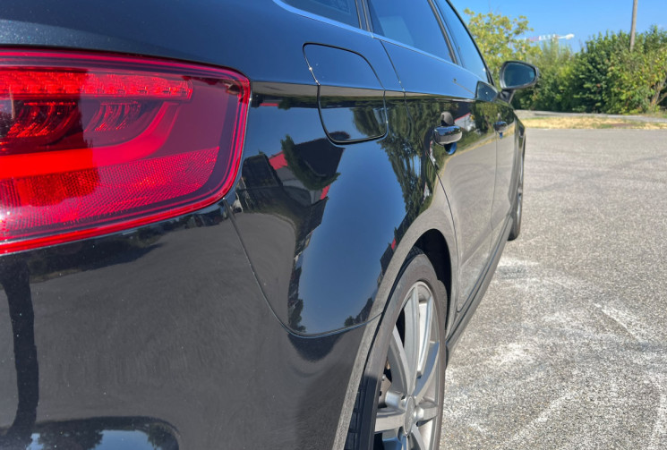 Audi S3 SPORTBACK 2.0 TFSI 300 Quattro S-Tronic 6 / Suivi complet*