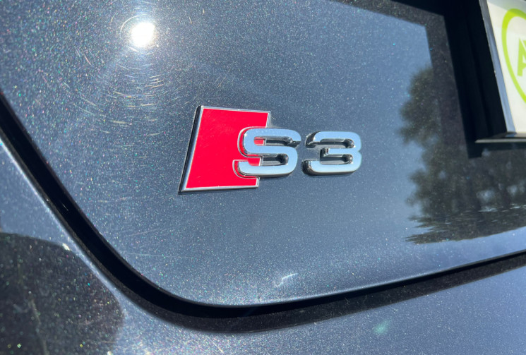 Audi S3 SPORTBACK 2.0 TFSI 300 Quattro S-Tronic 6 / Suivi complet*