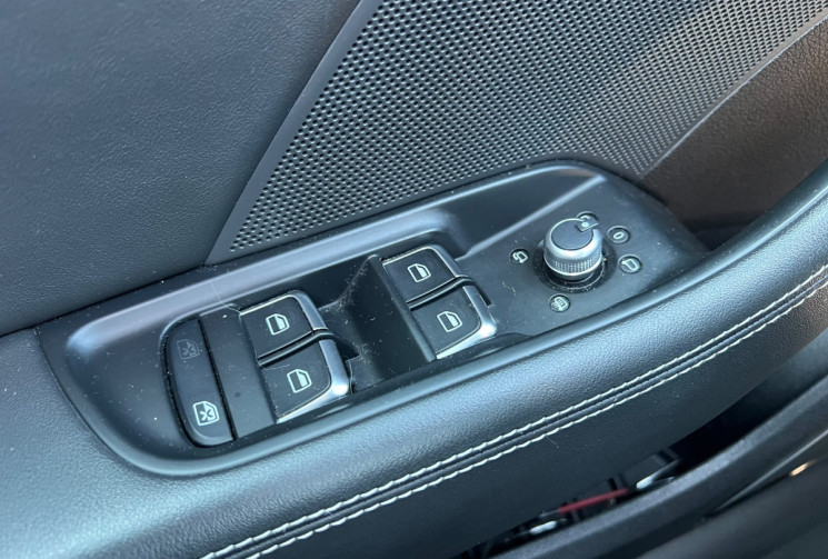 Audi S3 SPORTBACK 2.0 TFSI 300 Quattro S-Tronic 6 / Suivi complet*